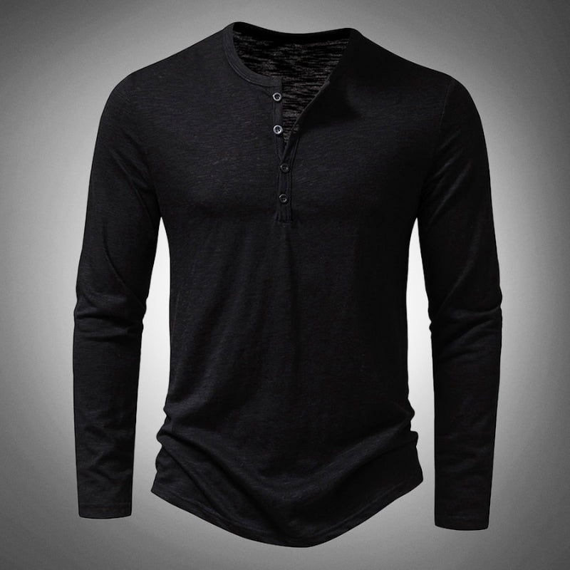 black plain long sleeve shirt on a 3D view